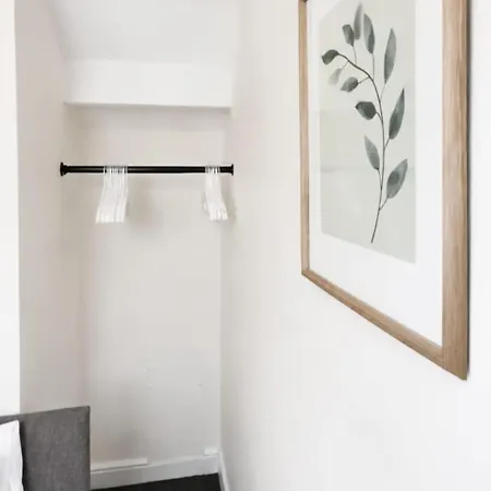 بيت للعطل Retreat Sleeps 5 *
