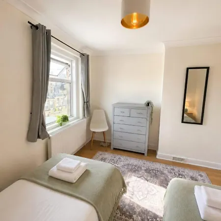 بيت للعطل Retreat Sleeps 5