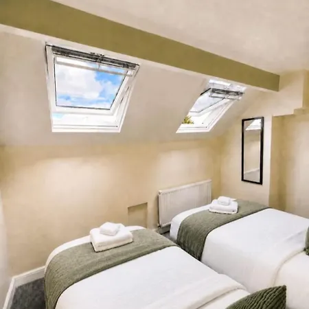 بيت للعطل Retreat Sleeps 5 *
