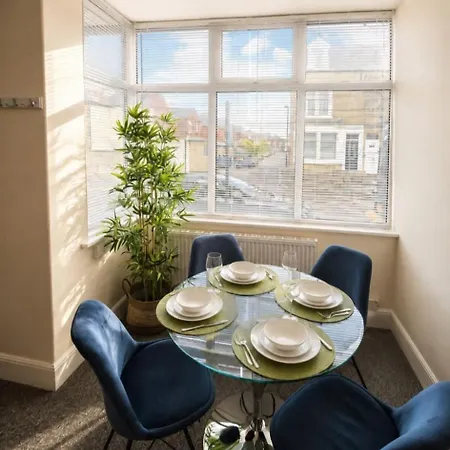 بيت للعطل Retreat Sleeps 5 هاروغايت